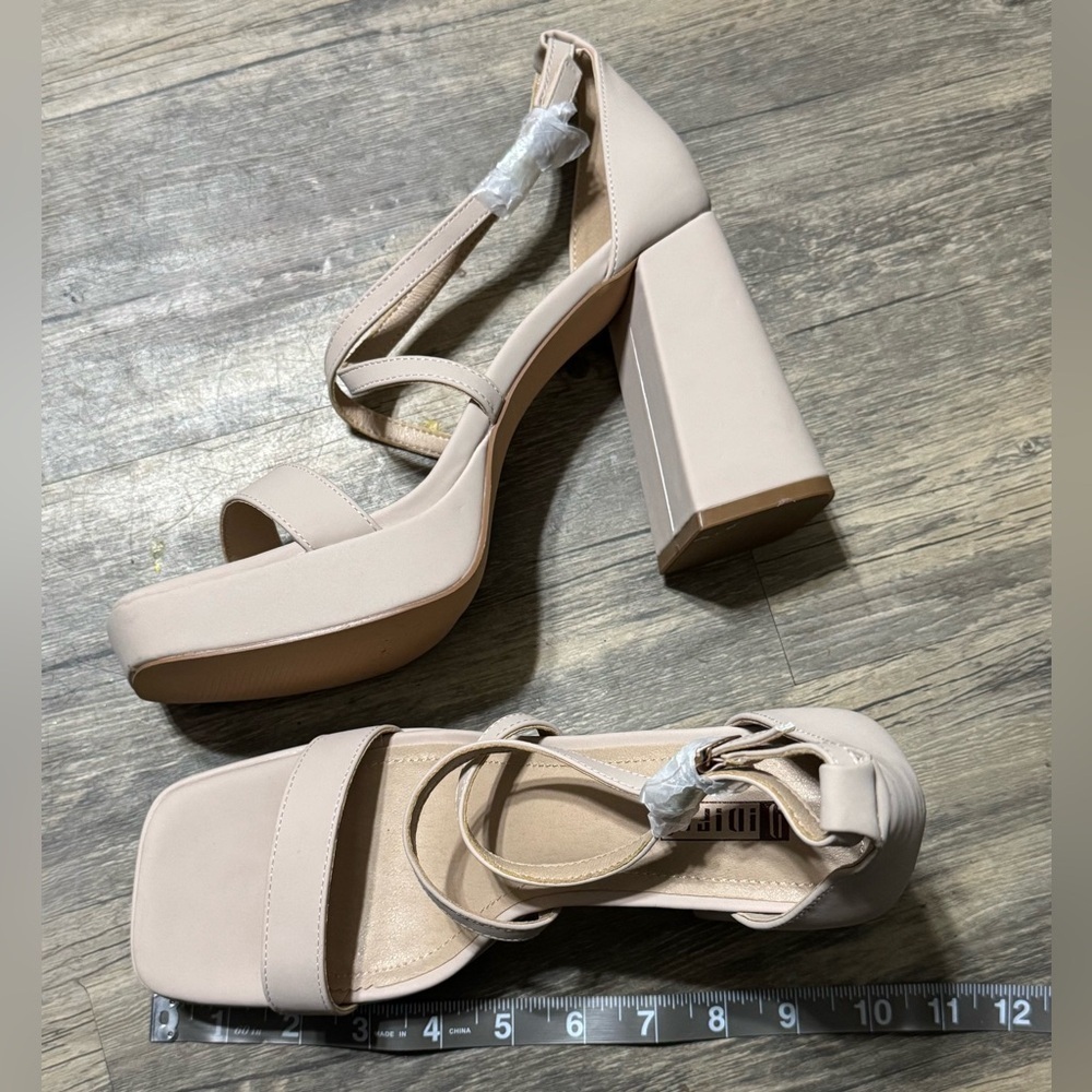 IDIFU Nude Block Heel Sandals - Picture 5 of 16